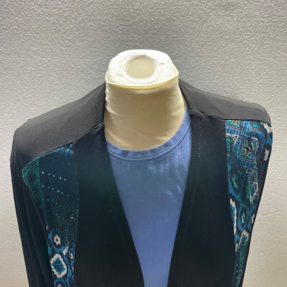 Women’s “N Touch XL Open Front Black/Blue Top - Picture 6 of 12